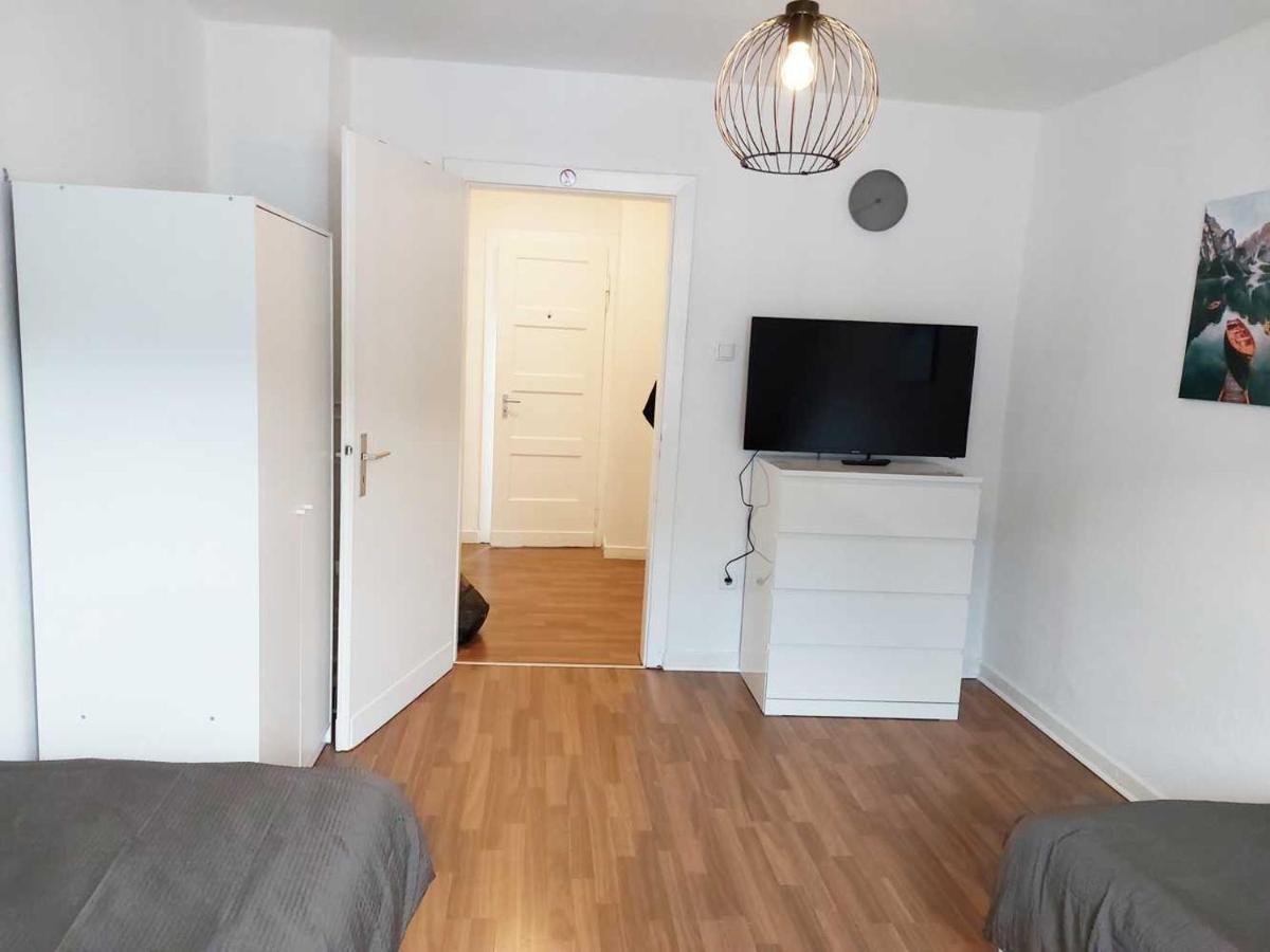 Cozy Apartment With Garden In Gelsenkirchen Buitenkant foto