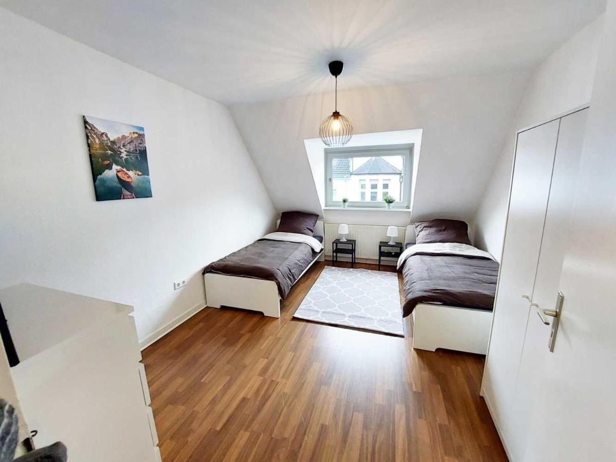 Cozy Apartment With Garden In Gelsenkirchen Buitenkant foto
