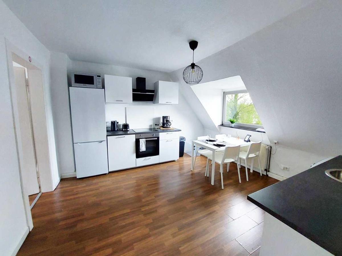 Cozy Apartment With Garden In Gelsenkirchen Buitenkant foto