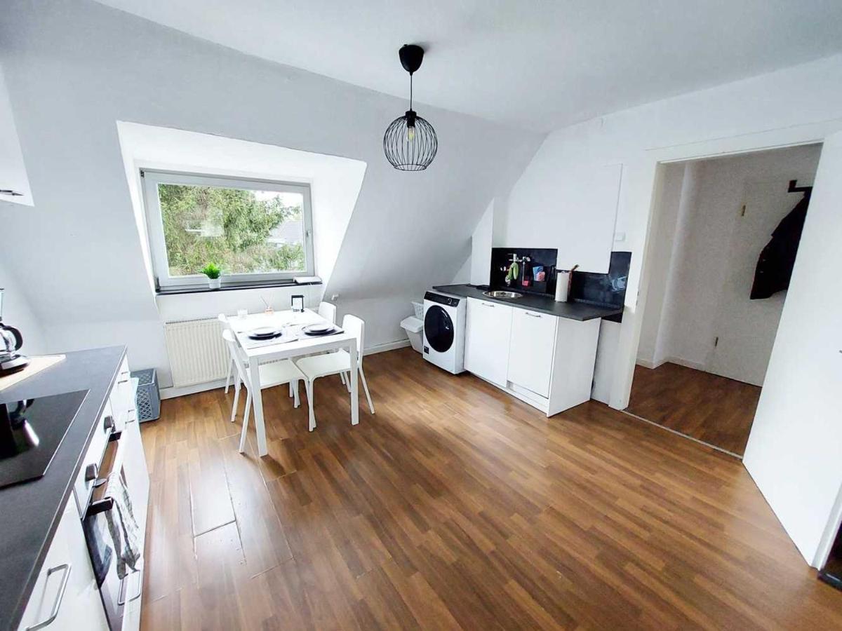 Cozy Apartment With Garden In Gelsenkirchen Buitenkant foto