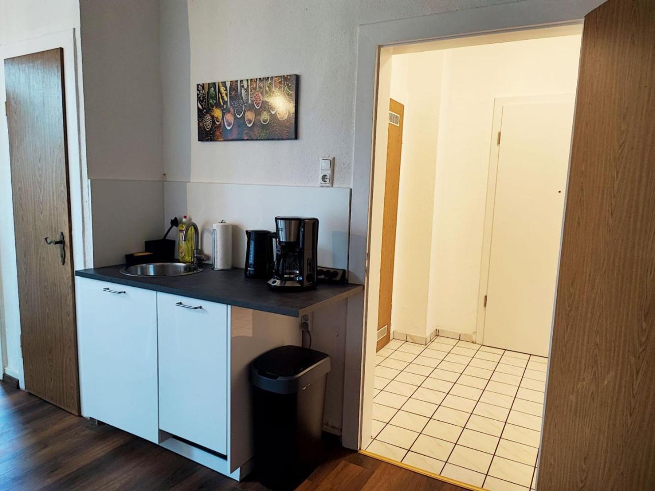 Cozy Apartment With Garden In Gelsenkirchen Buitenkant foto