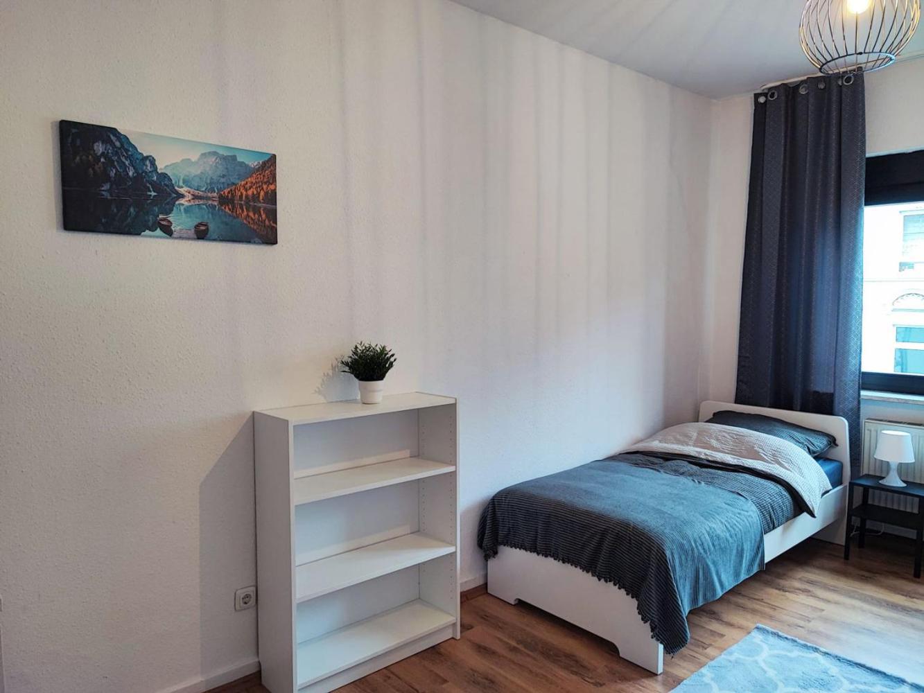 Cozy Apartment With Garden In Gelsenkirchen Buitenkant foto