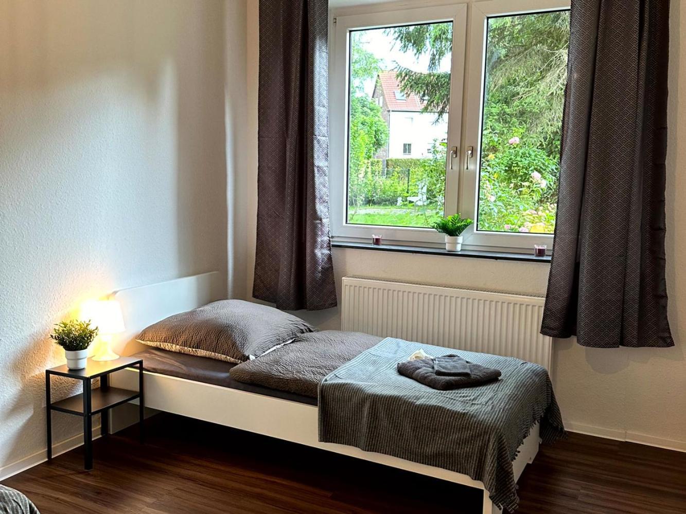 Cozy Apartment With Garden In Gelsenkirchen Buitenkant foto