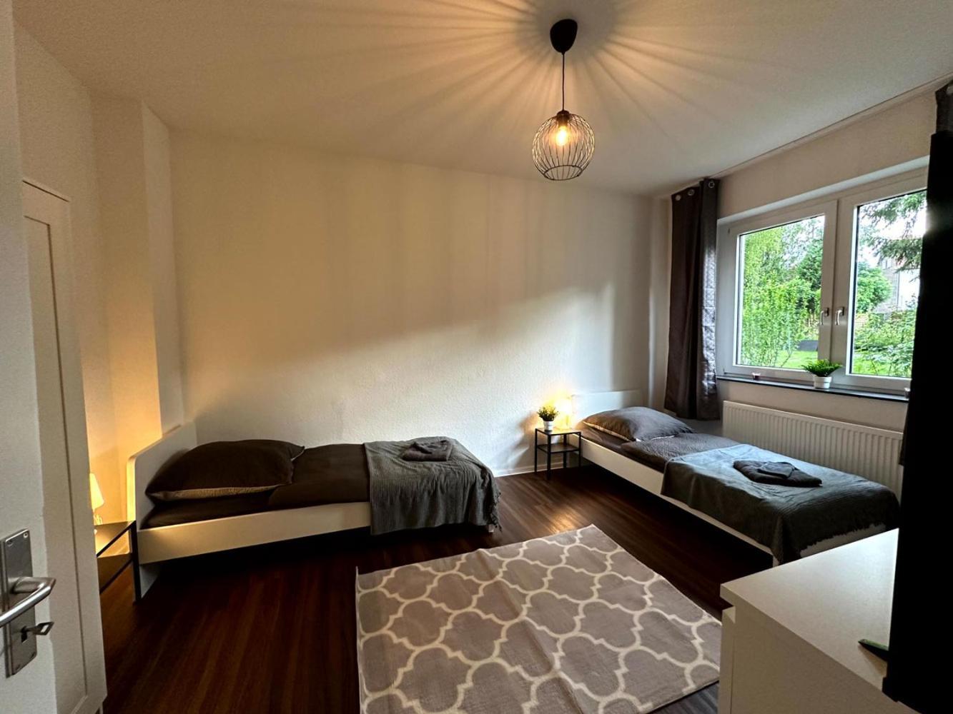 Cozy Apartment With Garden In Gelsenkirchen Buitenkant foto